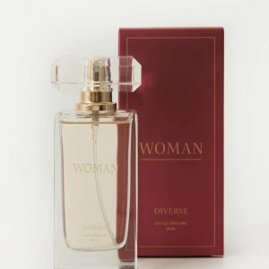 WOMAN DIVERSE